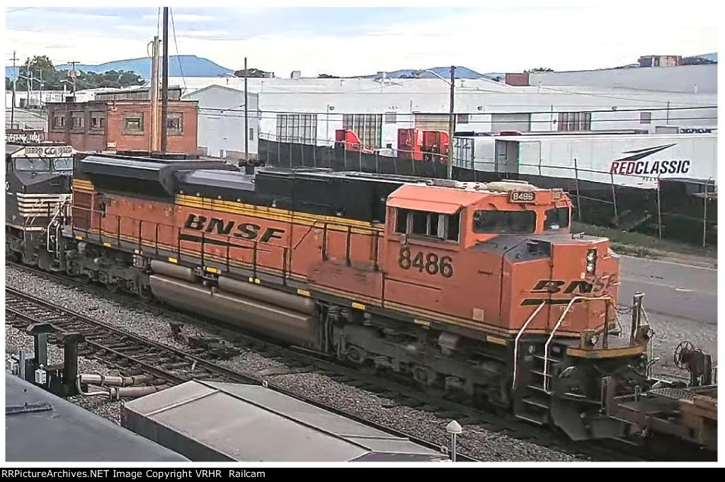 BNSF 8486